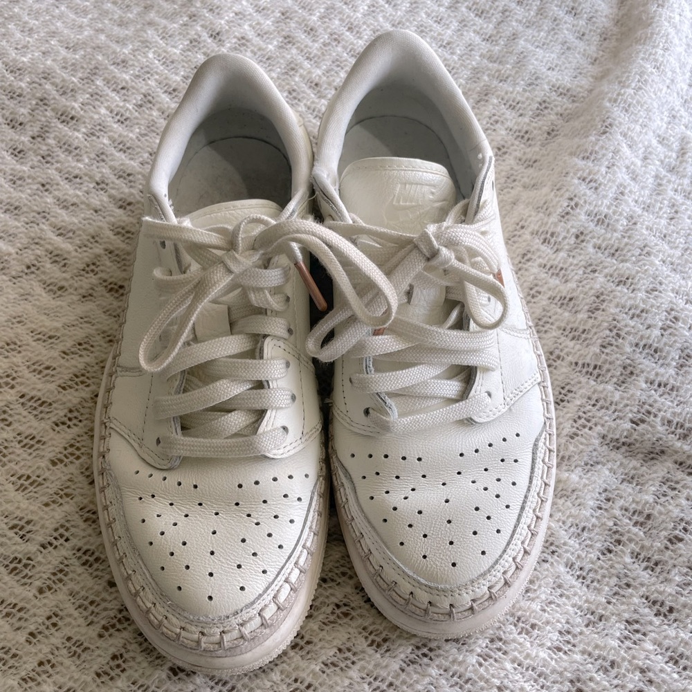 Womens Jordan Air Jordan 1 Retro Low NS Sneakers